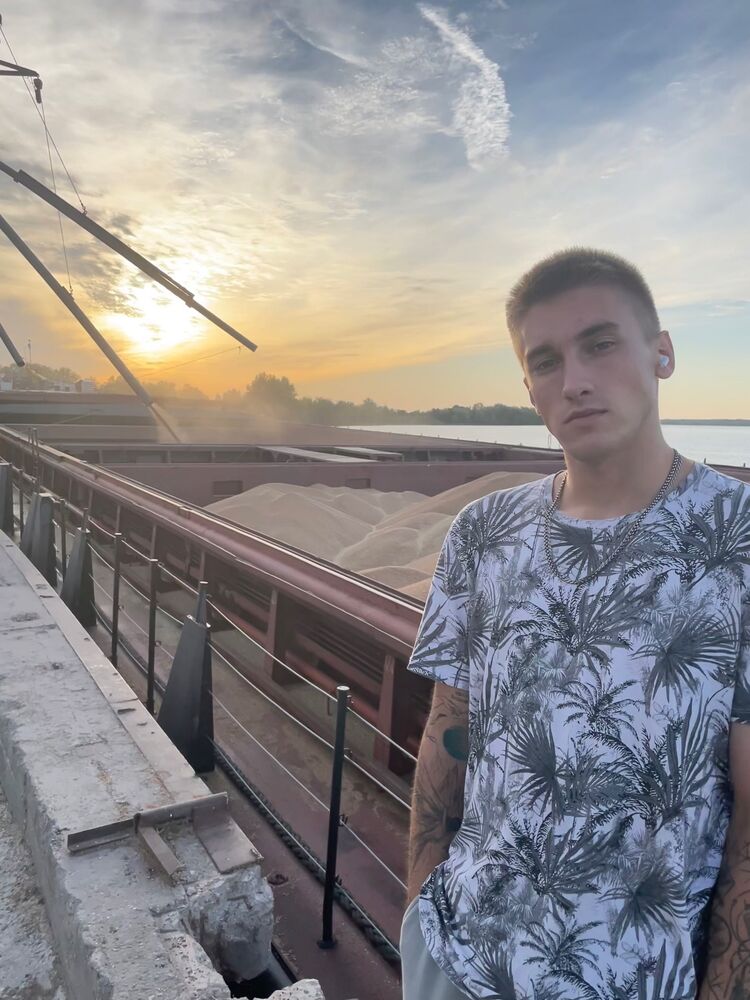  ,   Kostya, 25 ,   ,   , c , 
