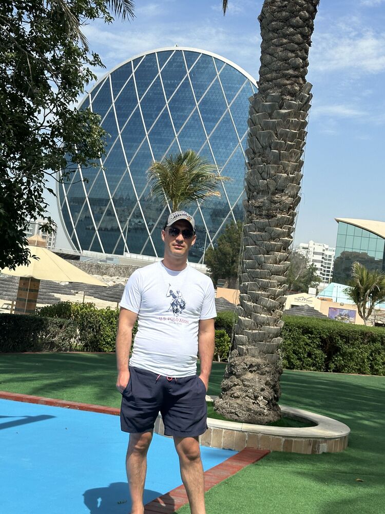  ,   Rafayel, 36 ,   ,   