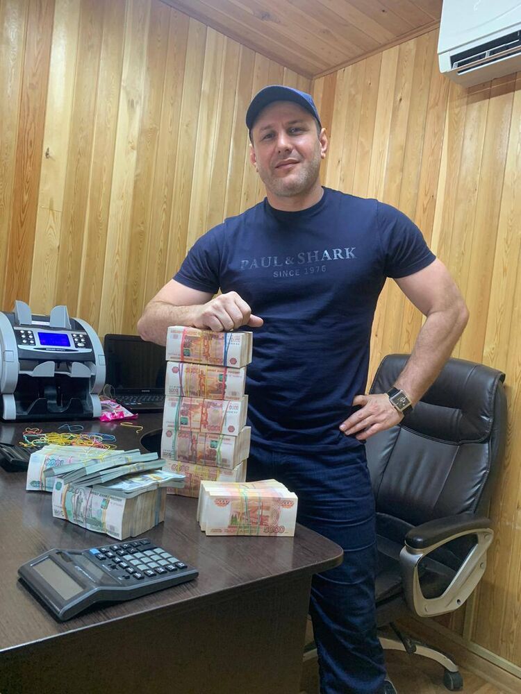 ���������� ���������, ���� ������� Adam, 38 ���, ������������ ��� ������, ����� � ���������