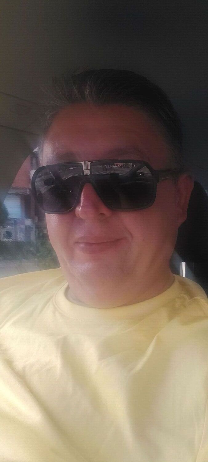  ,   Dragan, 44 ,   ,   , c , 