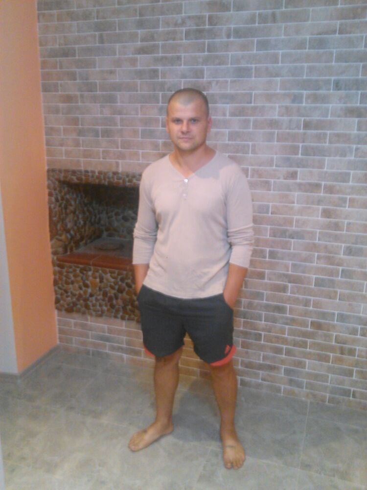  ,   Alex, 47 ,   ,   , c 