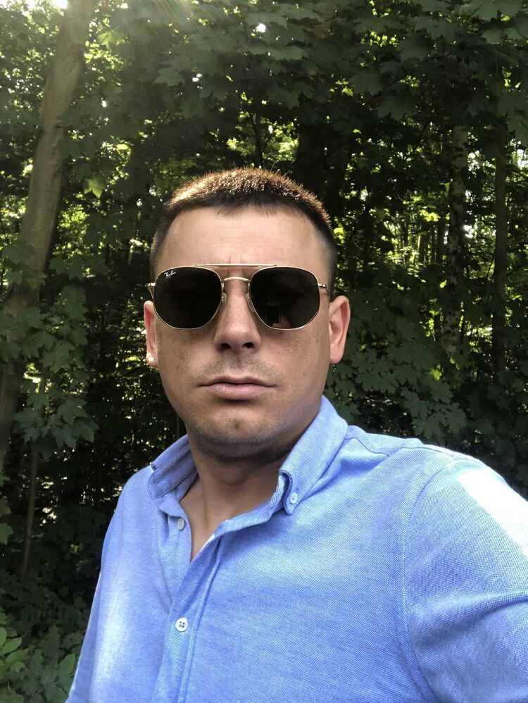  ,   Viorel, 33 ,   ,   