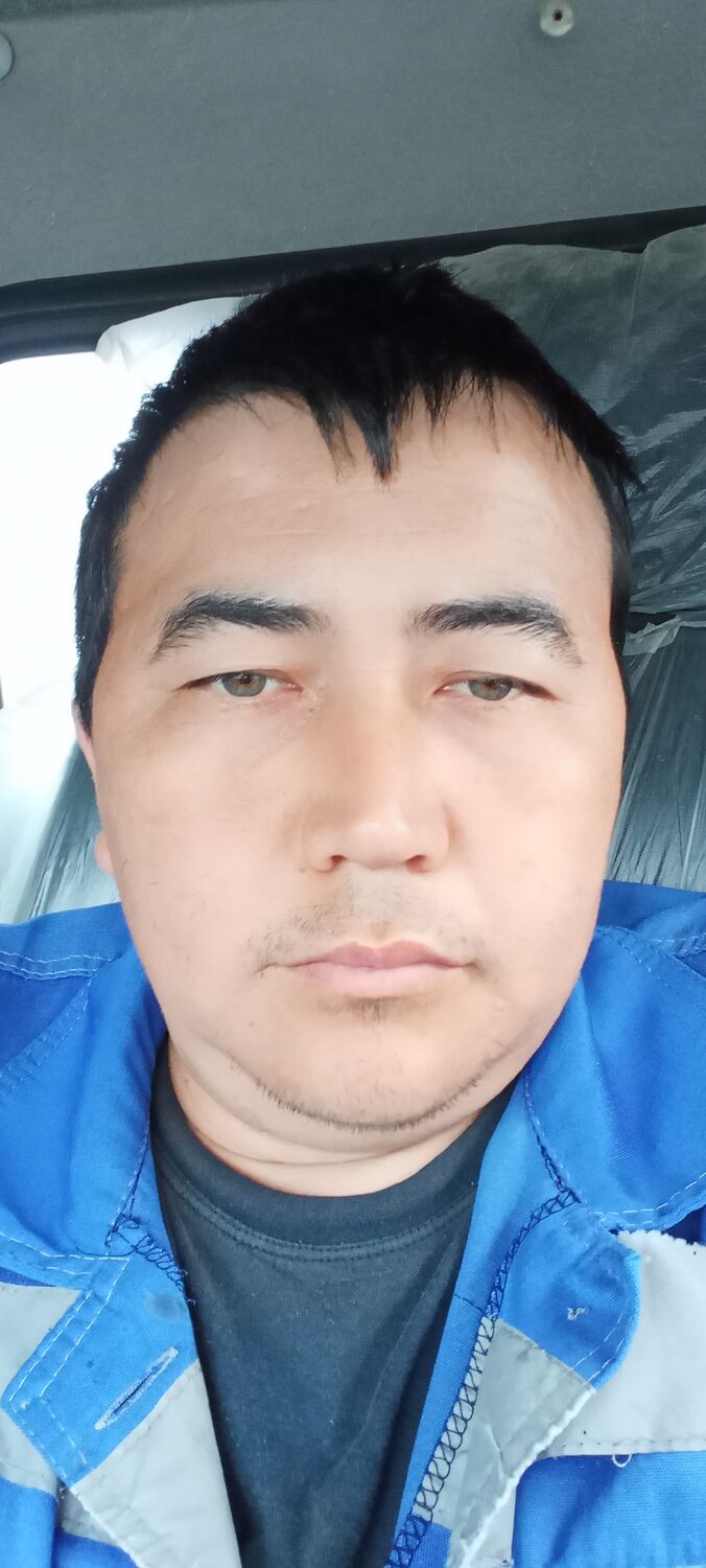  28327634  Bekzod, 31 ,    