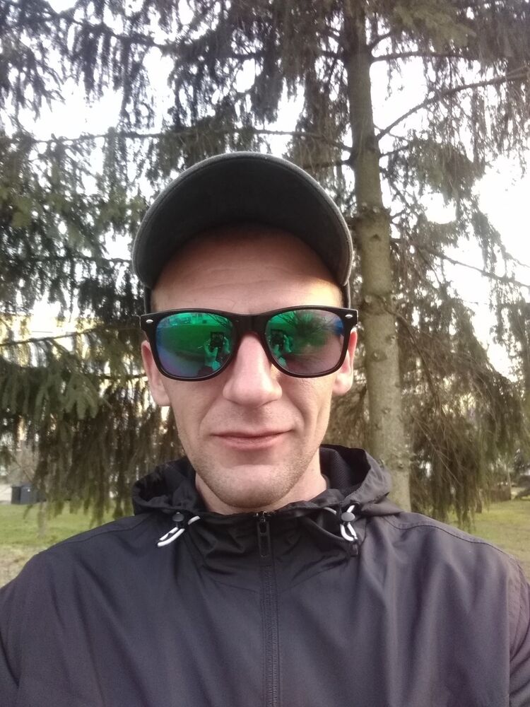  ,   Volobymyr, 37 ,   ,   , c 
