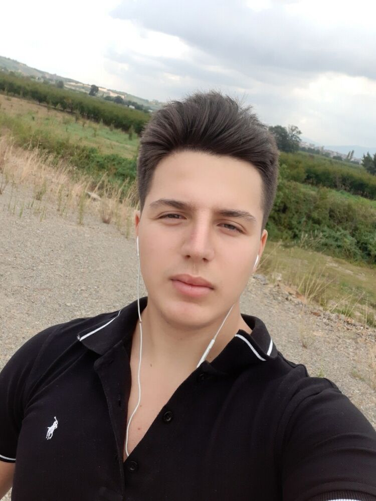  21692954  Yigit, 24 ,    