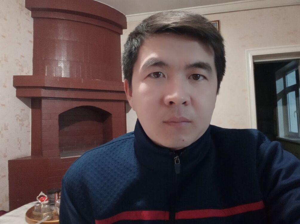  ,   Alibek, 35 ,  