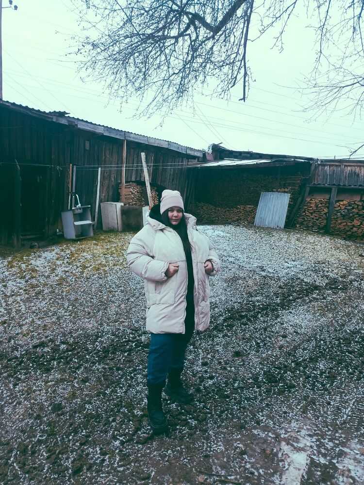  54637104  Lena, 23 ,    