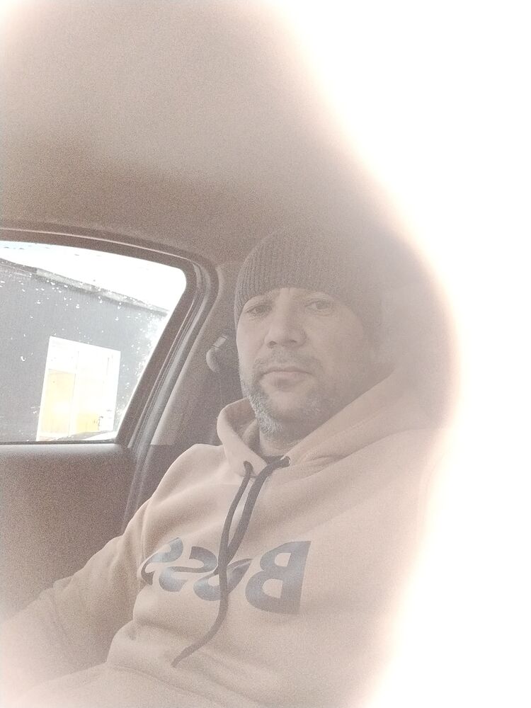  48464944  Murat, 44 ,    