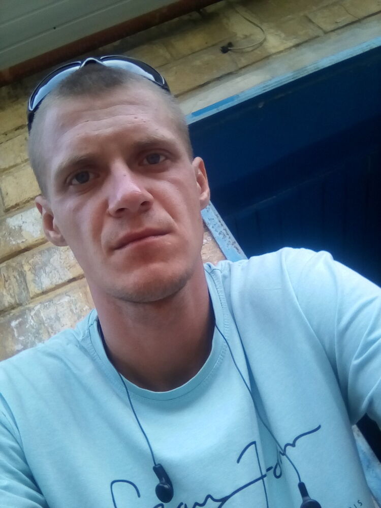  ,   Nikita, 35 ,   