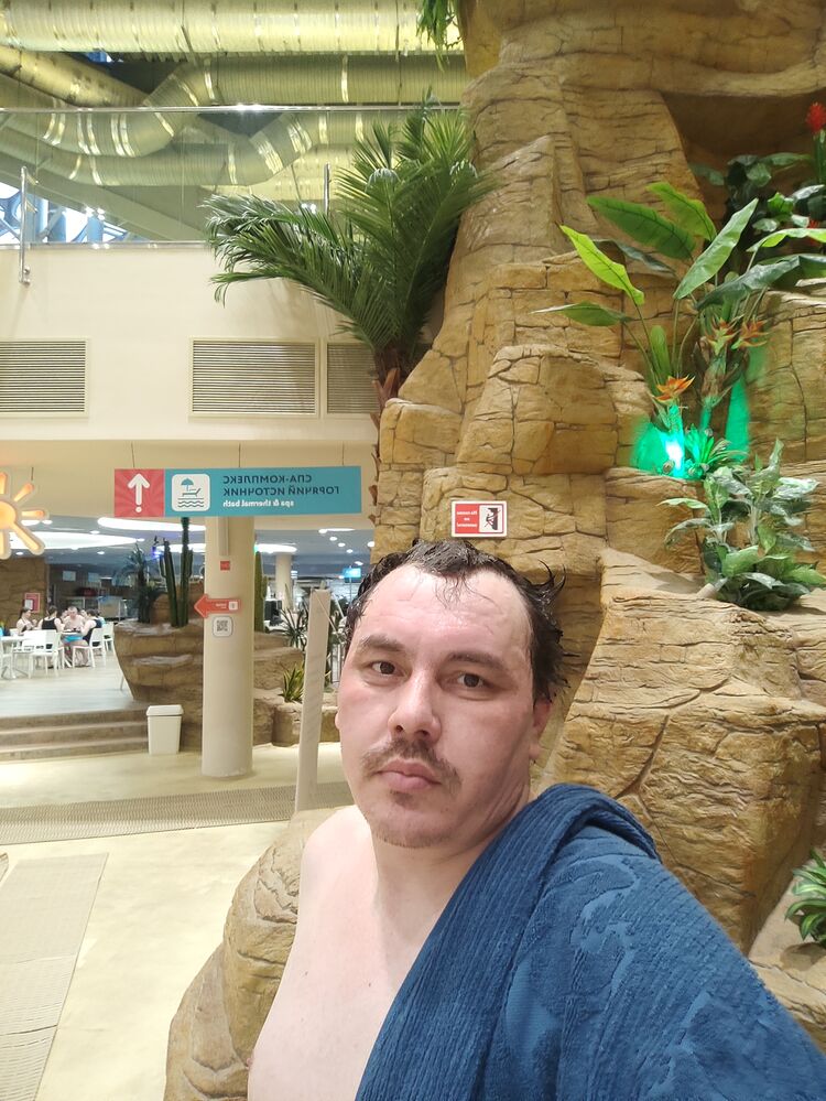  49419284  Stepan, 39 ,    