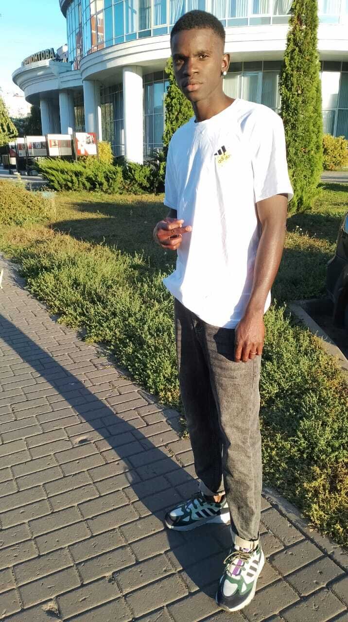  53875614  Adys Lucho, 29 ,    