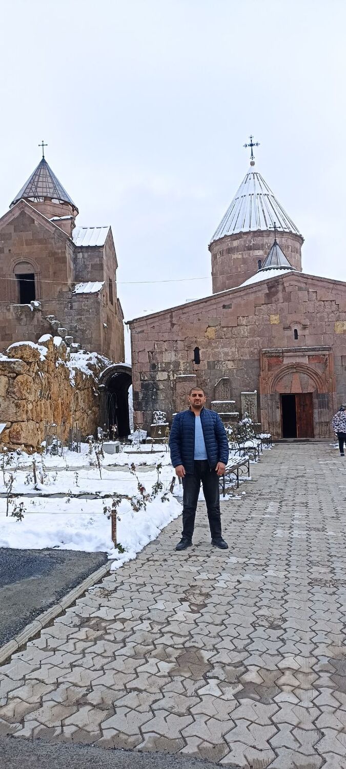  ,   Artem, 34 ,   ,   