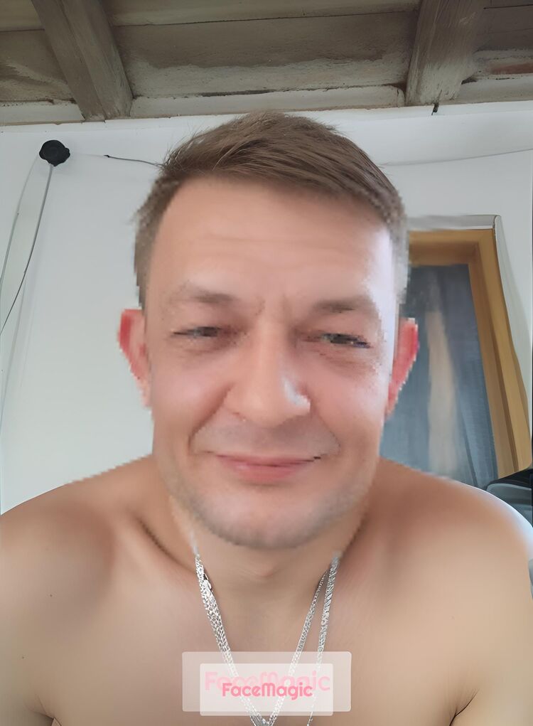  48549614  Andrii, 51 ,    