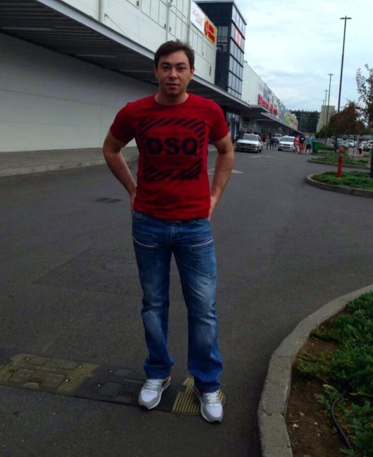  ,   Roko, 43 ,   ,   , c 