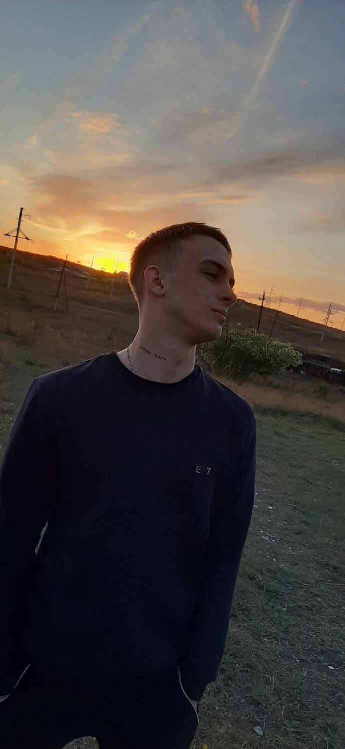  44420874  , 22 ,    