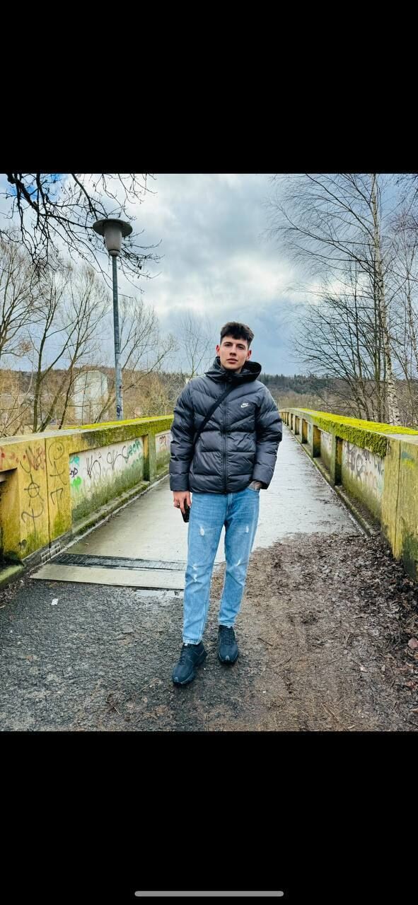 ,   Eugen, 26 ,   ,   