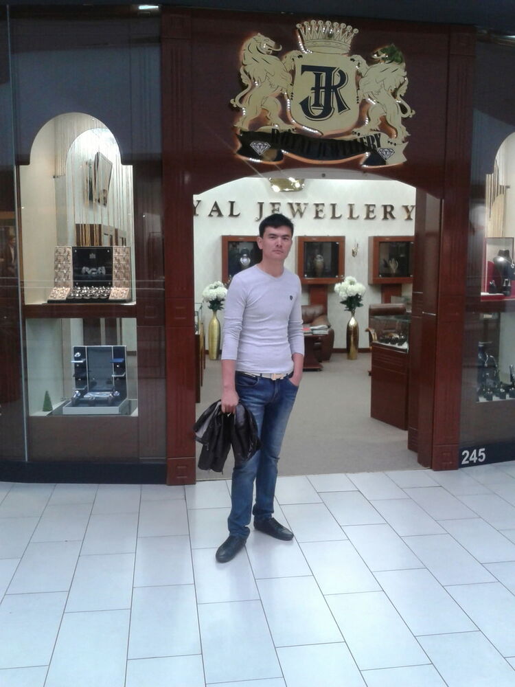  ,   Ali, 33 ,   