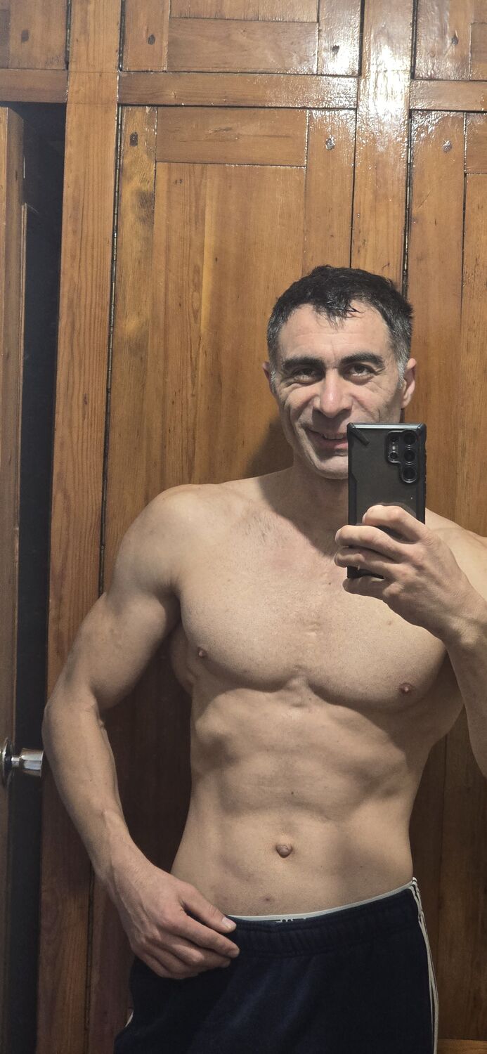  47127084  Levani, 37 ,    