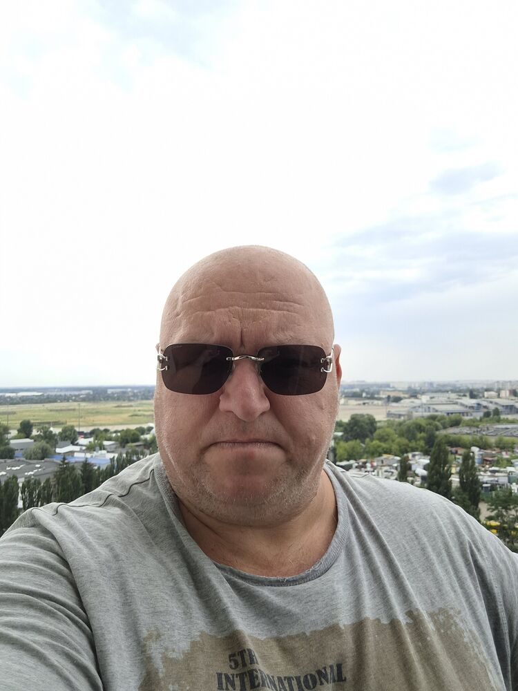 52508704  Denis, 45 ,    
