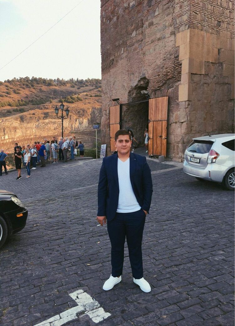  ,   Mish Ka, 25 ,   ,   , c 