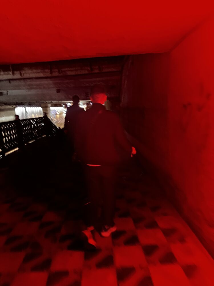  53643514  , 19 ,    -