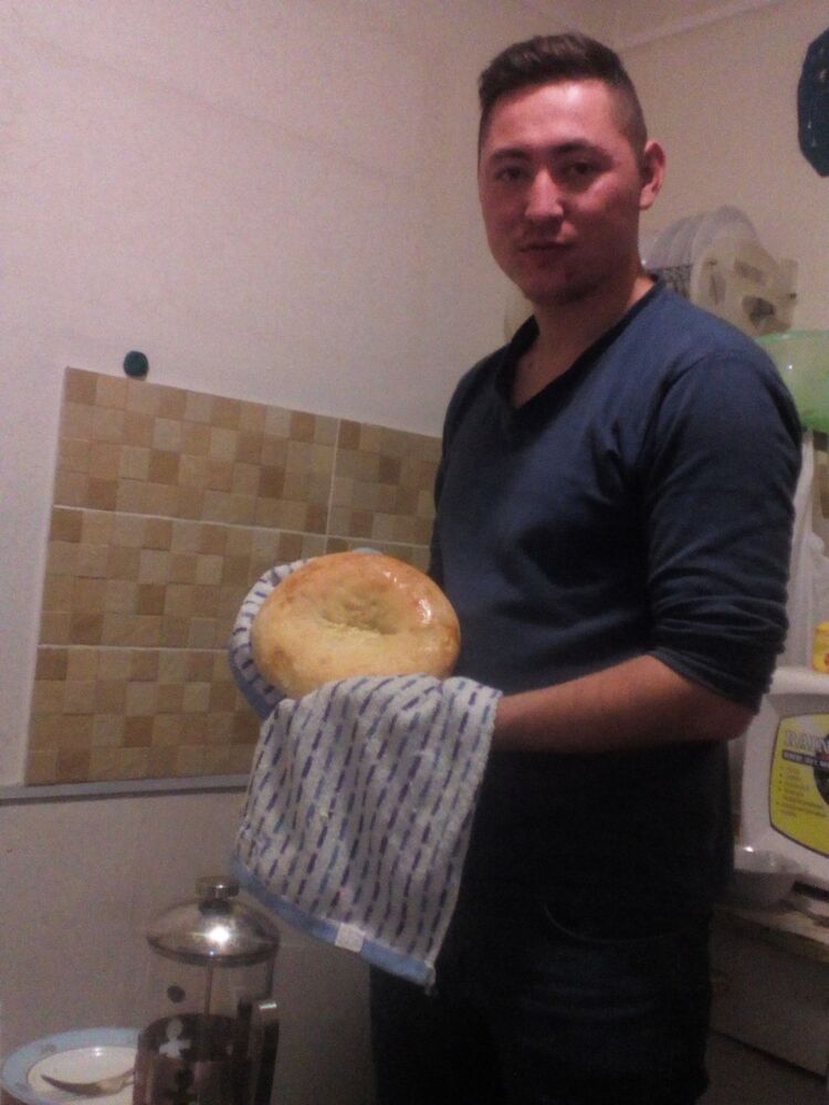  9242604  Bekzot, 31 ,    