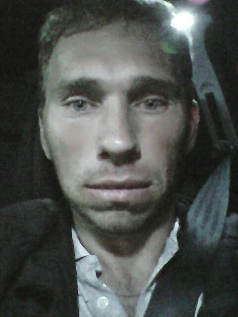  8040884  Andrey, 41 ,    