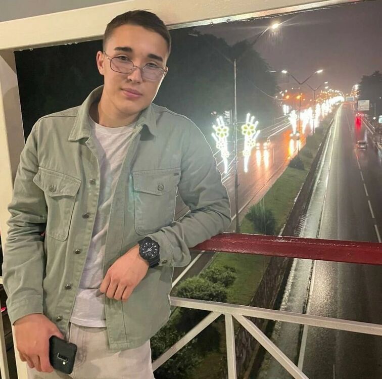  -,   Ali, 27 ,   ,   , 