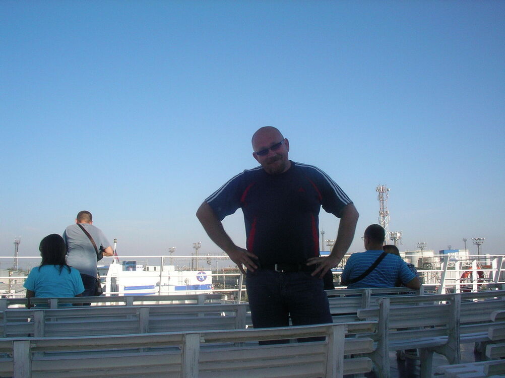  10722724  Oleg, 56 ,    