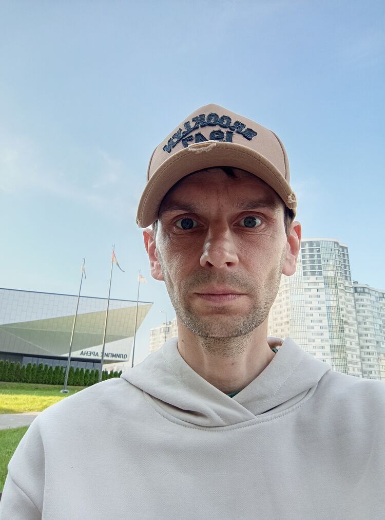  53317144  Vladimir, 40 ,    