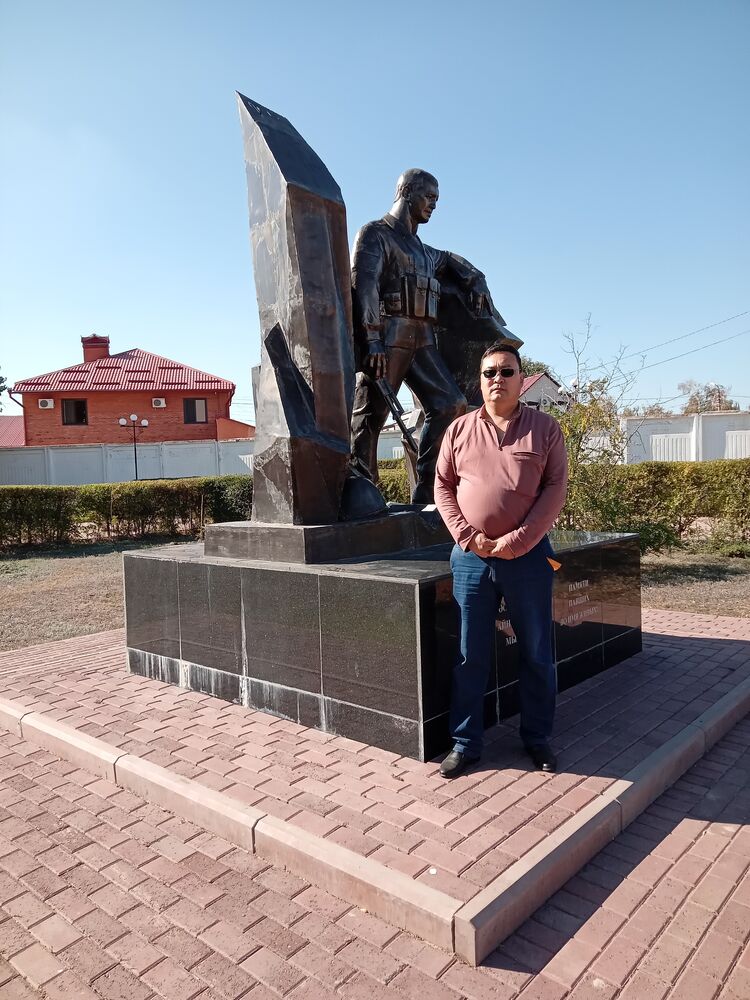  46233834  Igor, 48 ,    