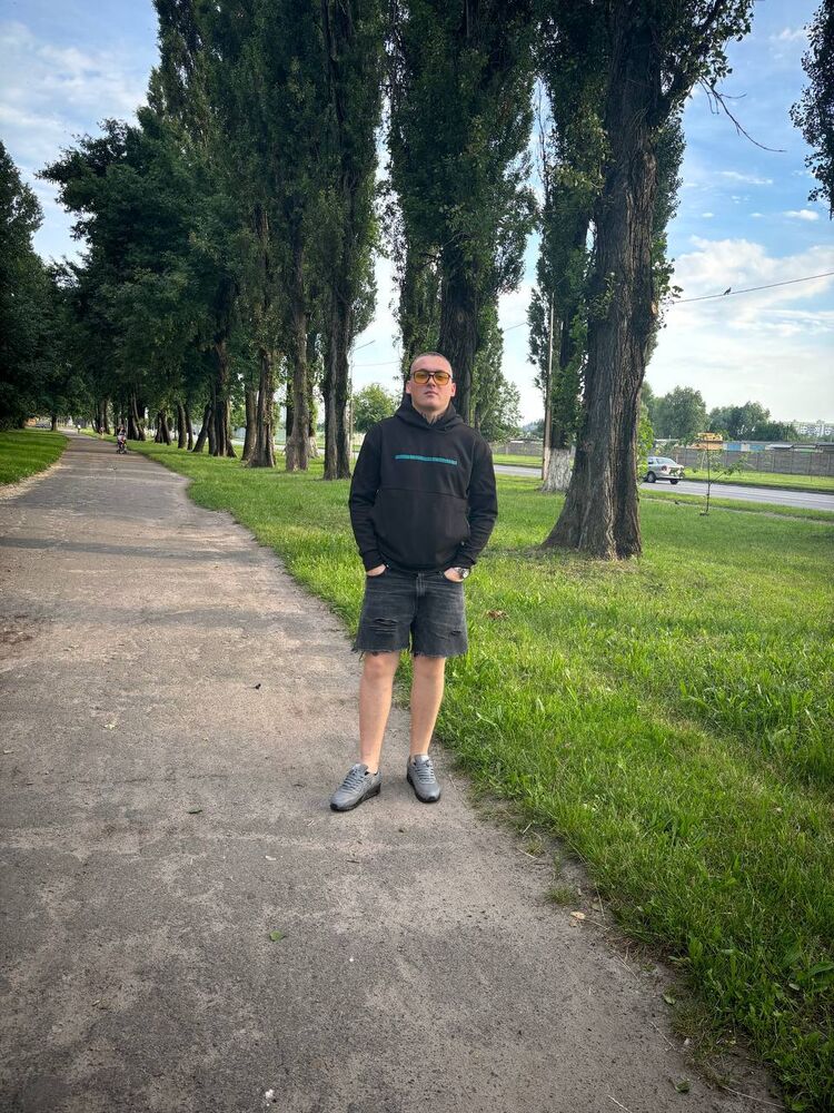  44285364  , 24 ,    