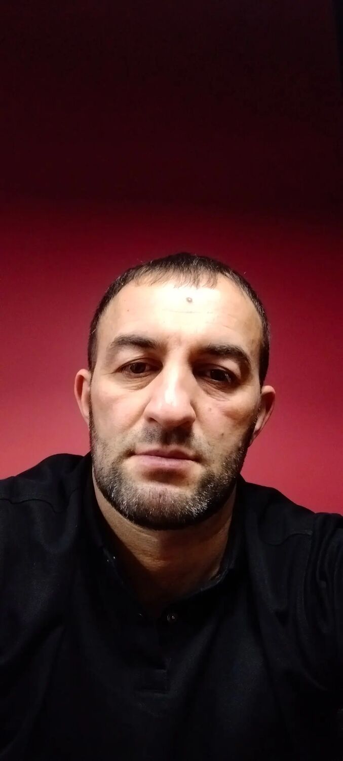  ,   Alik, 38 ,   ,   