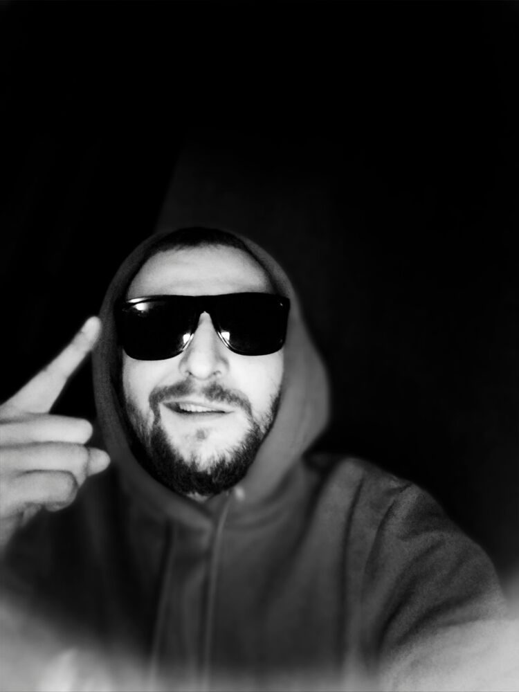 46924494  , 32 ,    