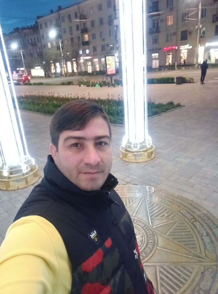  33891744  , 37 ,    --