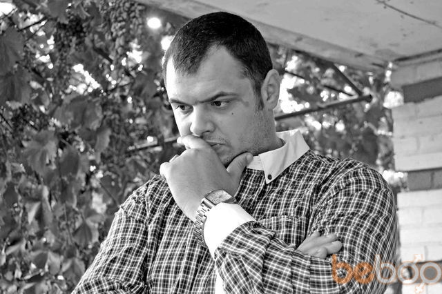  1068294  Denis, 39 ,    
