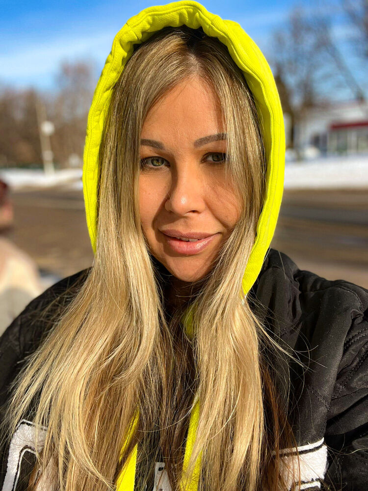  48019304  Alina, 33 ,    