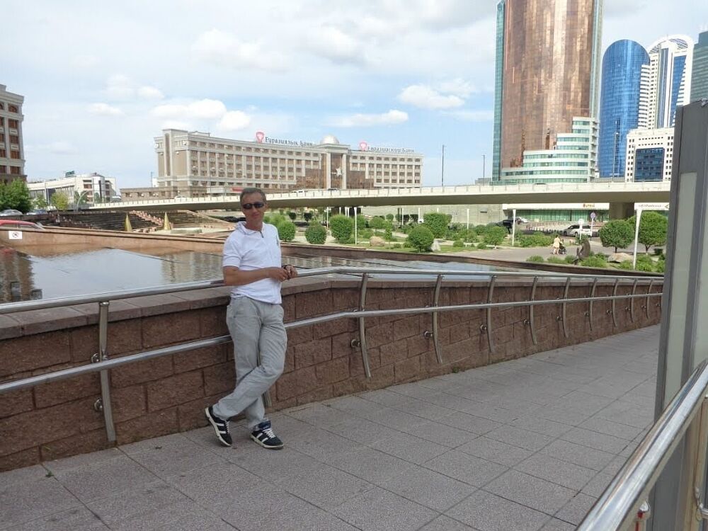  ,   Valery, 52 ,   ,   , c 