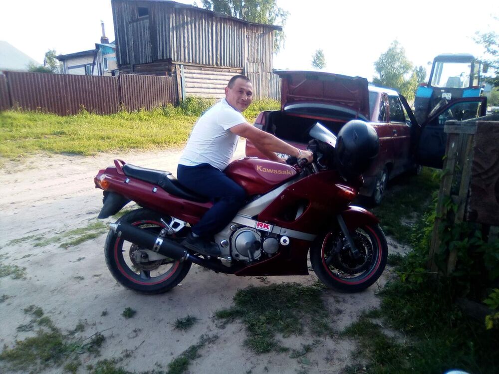  53530394  Vladimir, 37 ,    