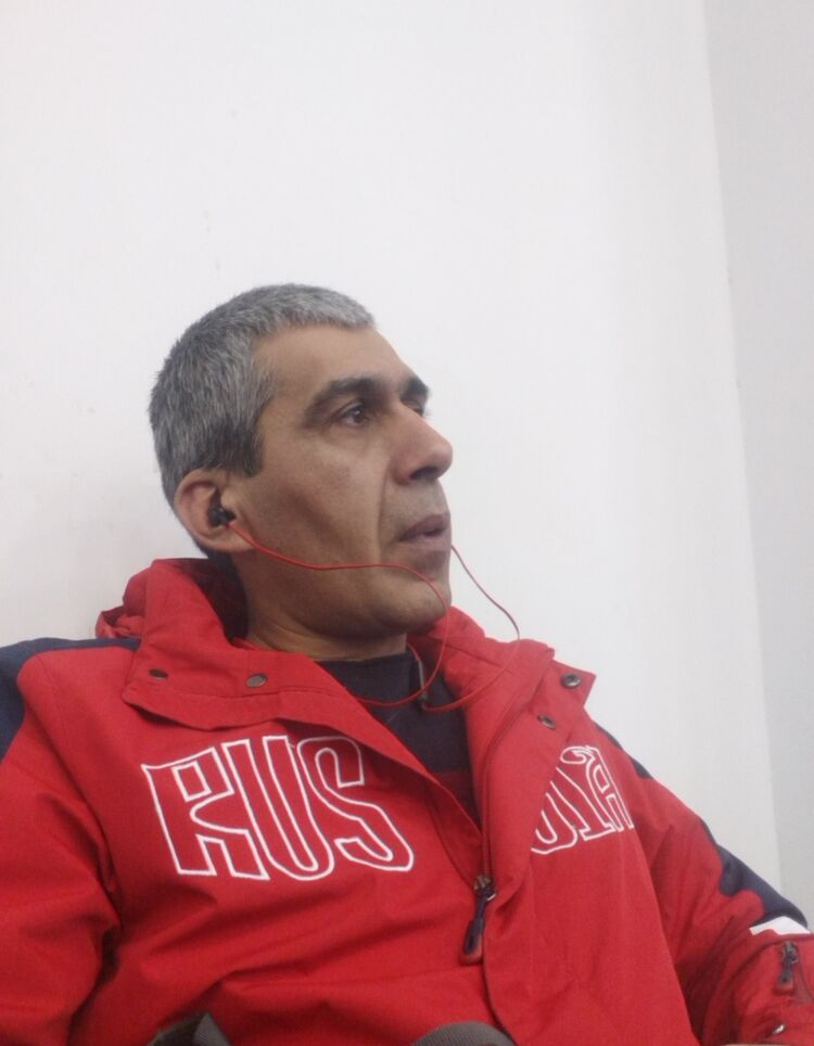  39995994  , 52 ,    