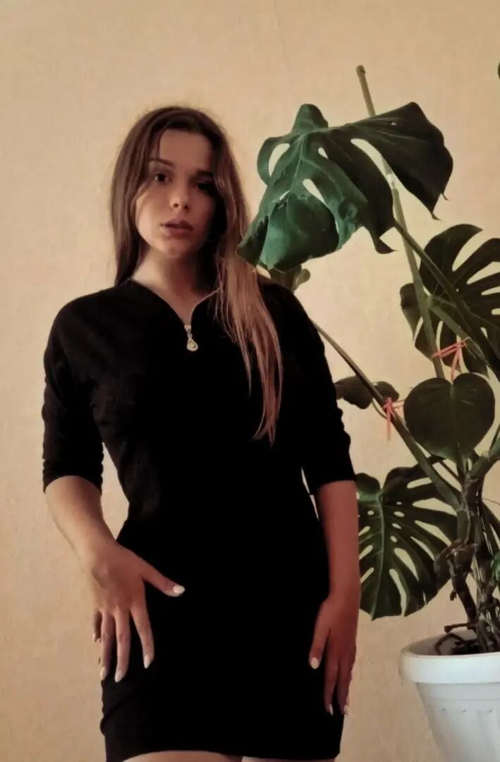  26930244  Ksenia, 24 ,    