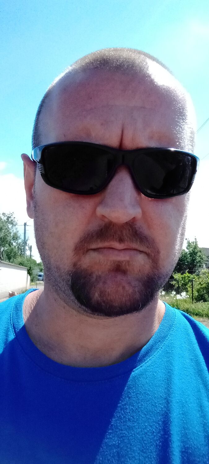  ,   Artur, 40 ,   ,   , c , 