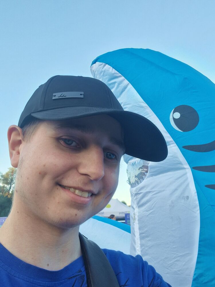  ,   Lauris, 21 ,   ,   