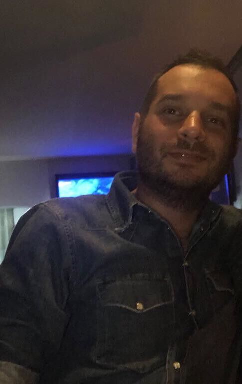  17837944  Stefano, 44 ,    