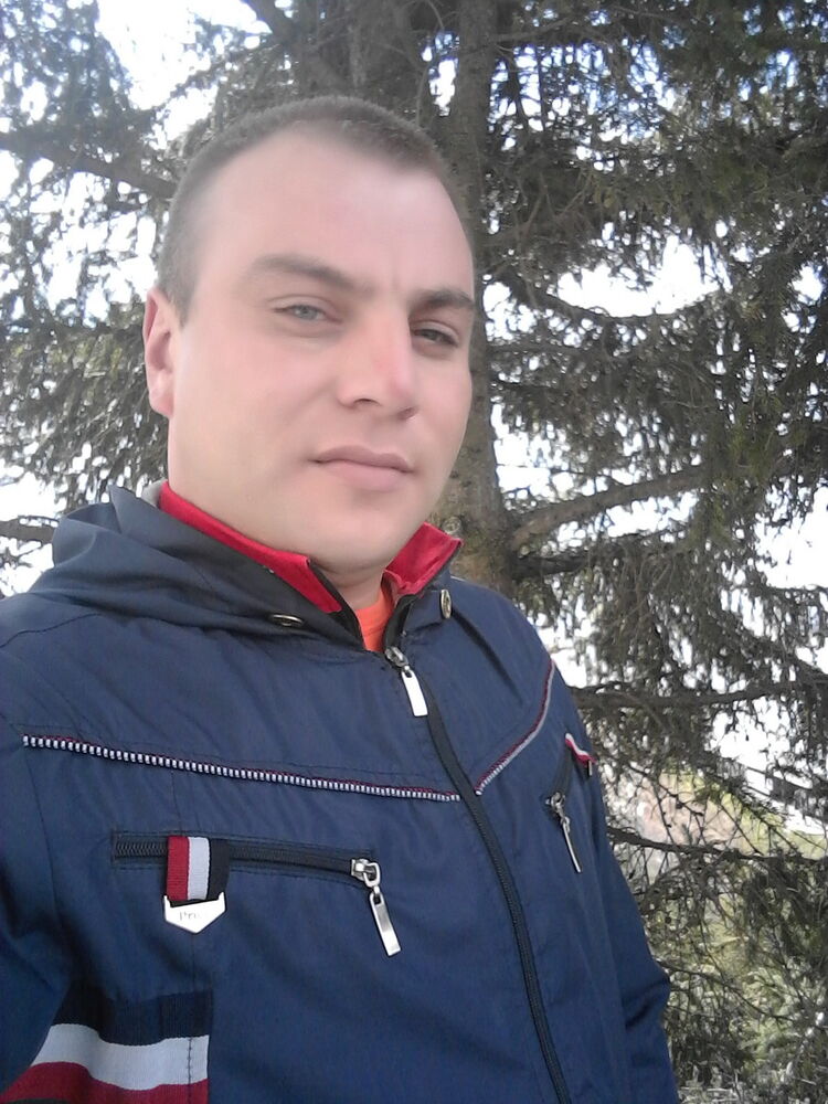  9368014  Slava, 37 ,    