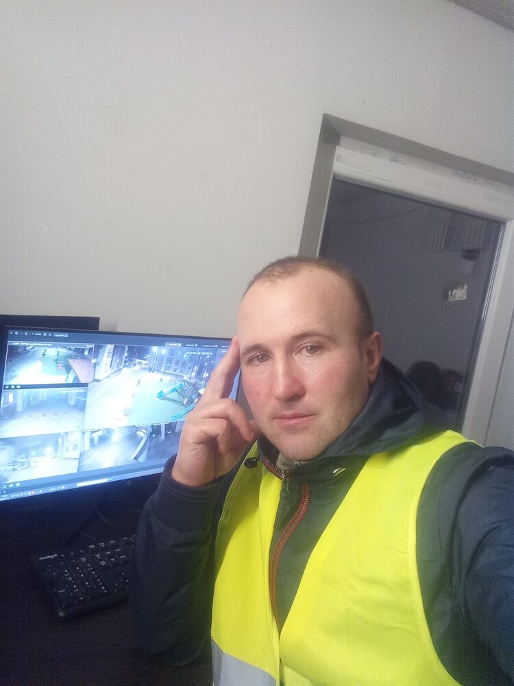  48408674  Vitalea, 41 ,    