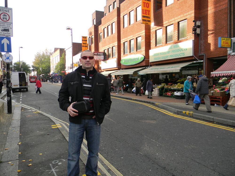  ,   Sergejus, 44 ,   ,   , c 