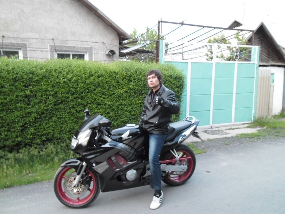  ,   Valet, 42 ,   