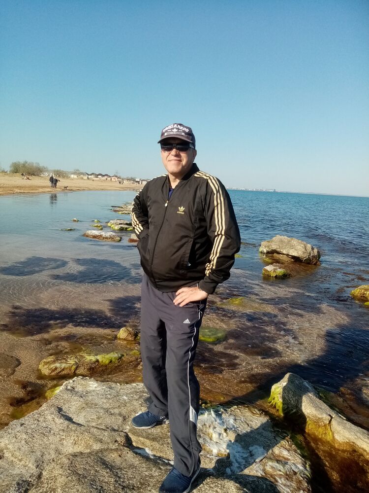  ,   Viktor, 59 ,   ,   , c 