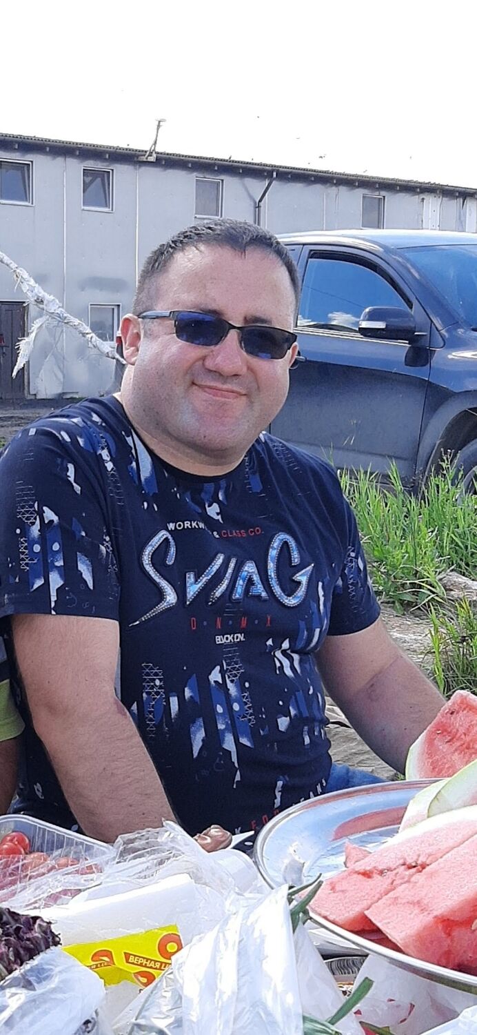  ,   Artur, 52 ,   ,   , c 
